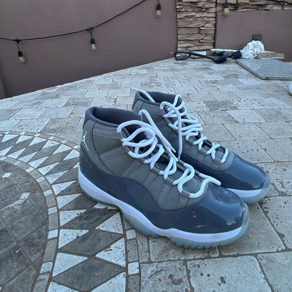Jordan 11 Retro Cool Greys - Picture 3 of 3